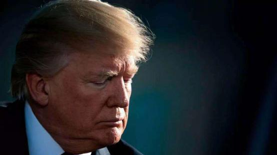 美军航母遭连环袭击，中东危局进入高危时刻