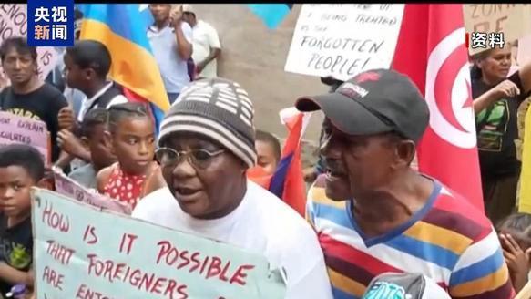 “日不落帝国”彻底日落了！英国迎来屈辱时刻：拱手交出2300个岛