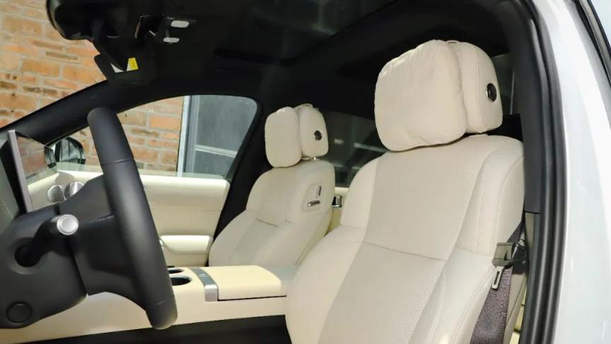 理想L6 vs L7：十万差价买空气悬架值不值？看完这篇你就不用纠结