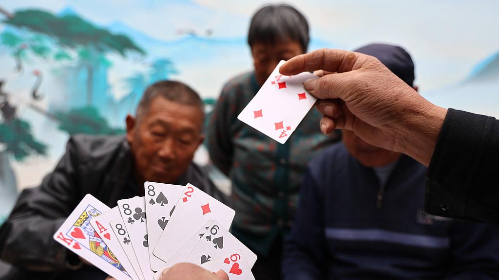 太自私了！农村光棍新活法：宁可单身吃低保，也不愿娶妻养娃