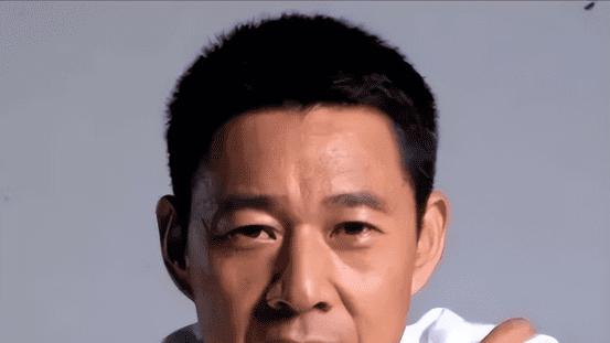 张丰毅：和吕丽萍离婚，娶小12岁的霍凡，与儿子关系一言难尽