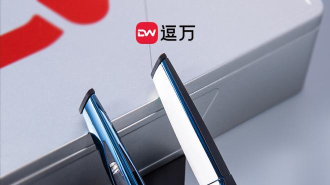 逗万变装笔惊艳国际舞台，EVA联名款日本限量启售