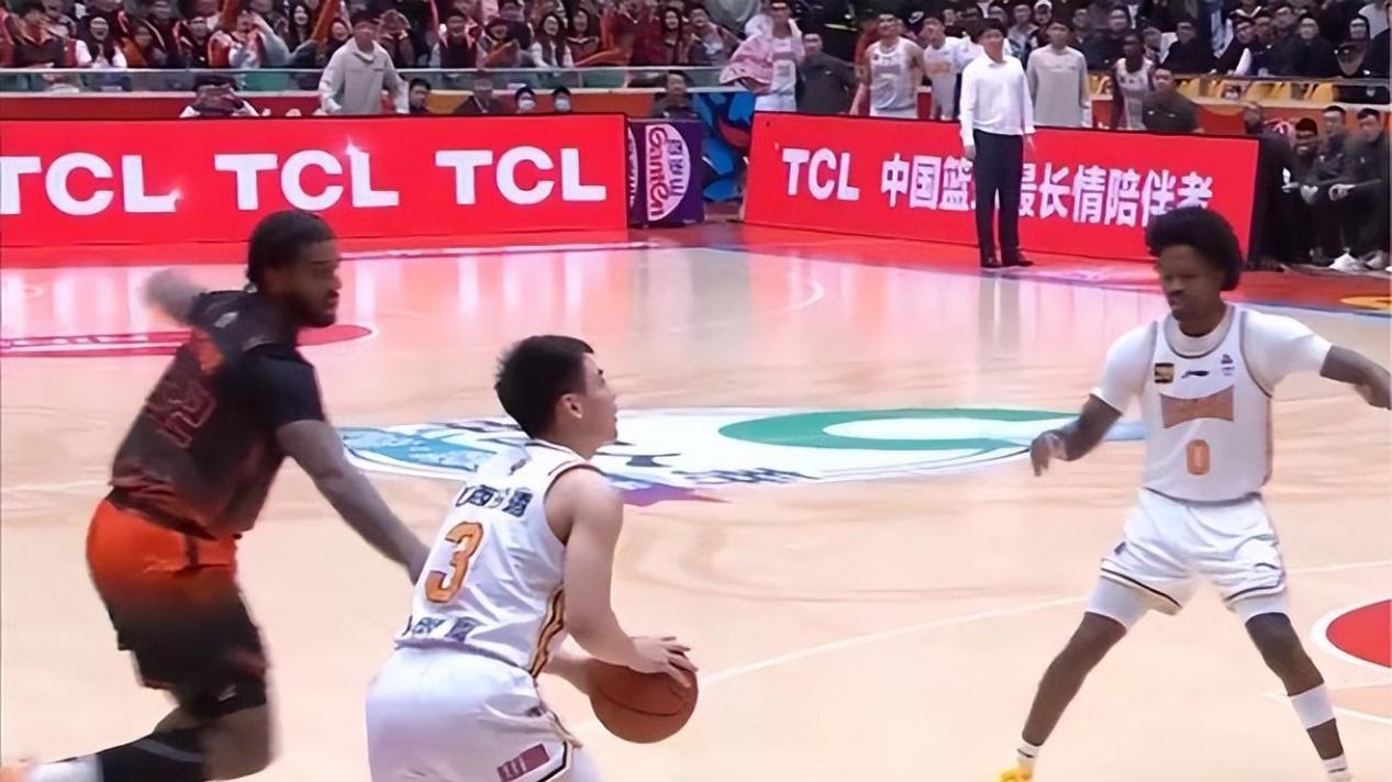 山东不敌山西！邱彪夸赞一人，不是高诗岩和陶汉林，也不是外援