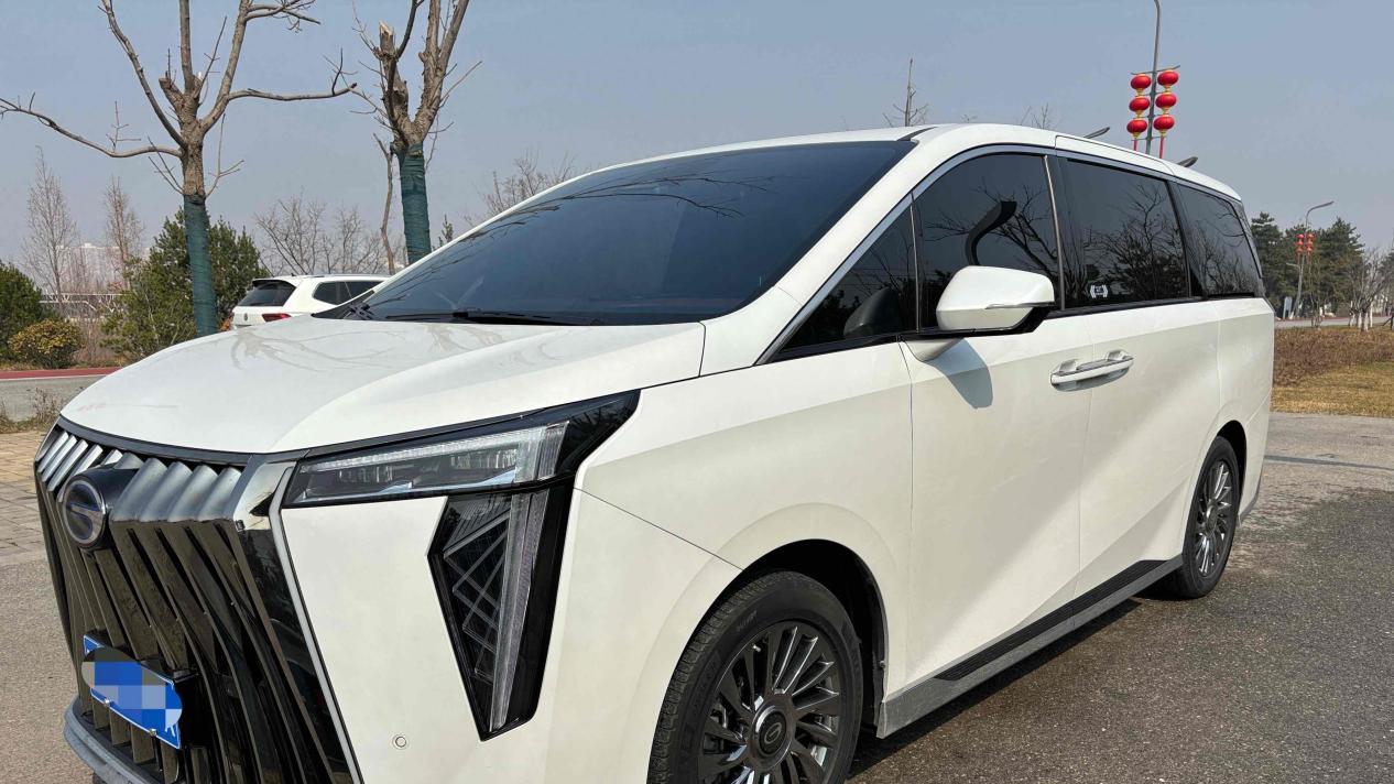 油电混动，尊享豪华驾乘体验——二手广汽传祺M8 2024款至尊版