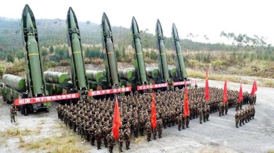 刚与中方谈完涉台问题，不到12小时，特朗普要求高市早苗通话