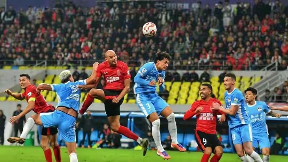 成都蓉城赛后评分，最高分无可置疑，离队热门意外拿到最低分