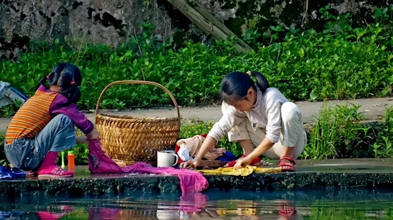 搓衣板上的圣旨：一段尘封的历史，一个惊人的发现，它在诉说些什么？