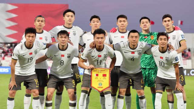 足球报谈国足：三月关键战遇困难，归化尚未完成，国脚联赛遇冷