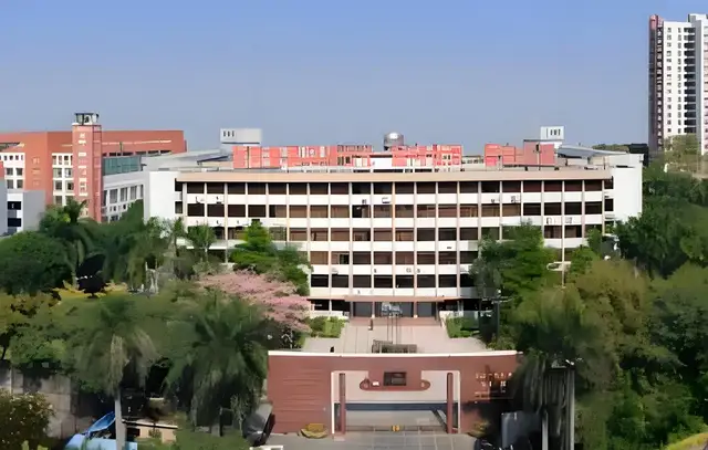 广州天河区好的大学，高中，中职，初中和小学