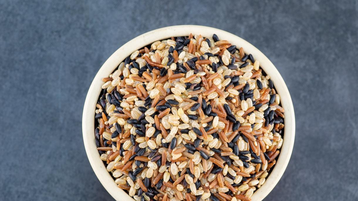 外卖健身餐点单技巧：避开“隐形热量”，吃对不踩雷