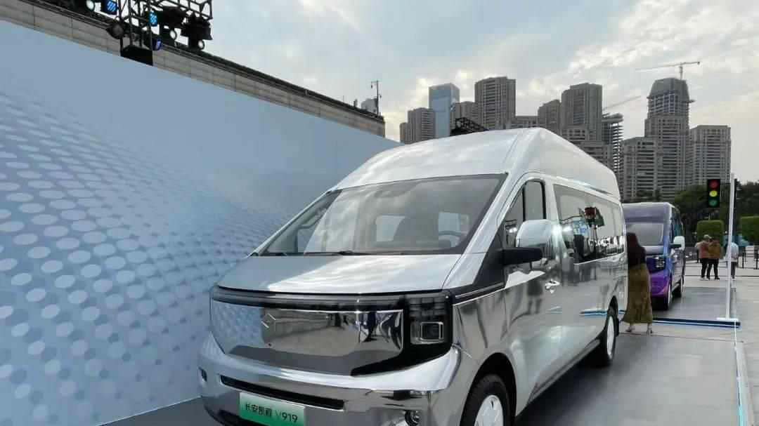 11.99万元起，长安凯程V919预售，设计、配置有看点