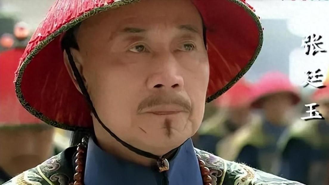 张廷玉一生担任的官职，如果放到现在类似于哪些岗位？