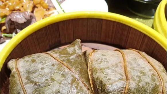 同名却不同味，广东糯米鸡和武汉糯米鸡哪个更好吃？