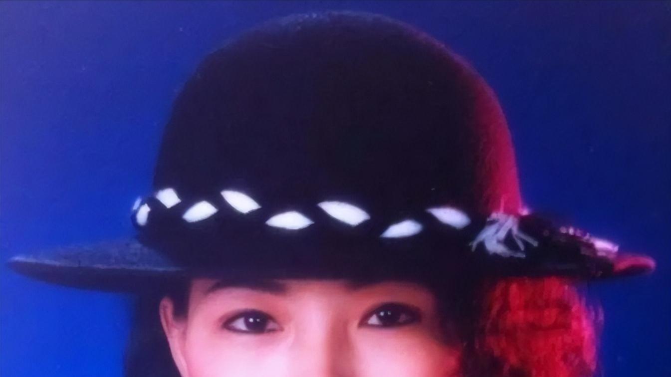 仲小萍现状：62岁气质优雅，和前夫处成朋友，儿子霍尊事业回暖