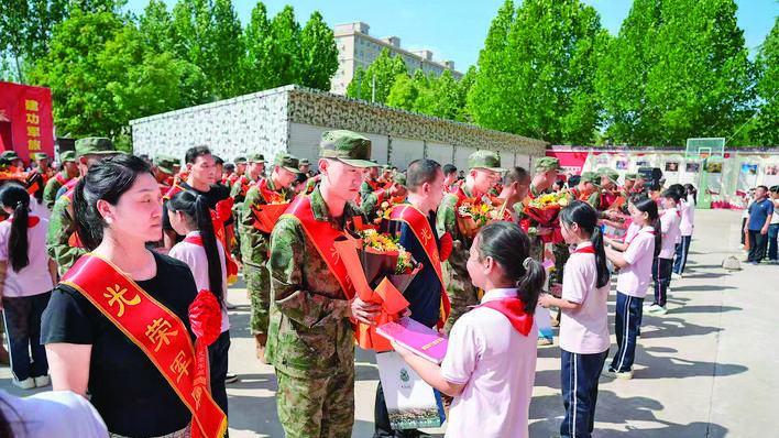 芮城县学张小学创新国防教育融入教育教学新模式—  “国防绿”点亮阳光少年