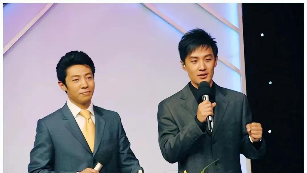 原来他们是一对夫妻，老公是央视主持，老婆演过《狂飙》