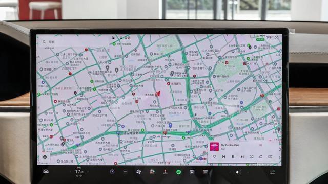 400V平台加持，百公里加速2.1秒，特斯拉Model S性能表现解析