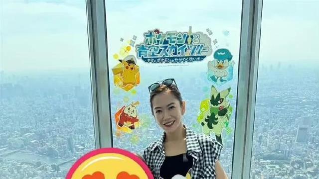 杨千霈发文官宣已在去年与洪家杰离婚，早年间与霍启仁同游欧洲！