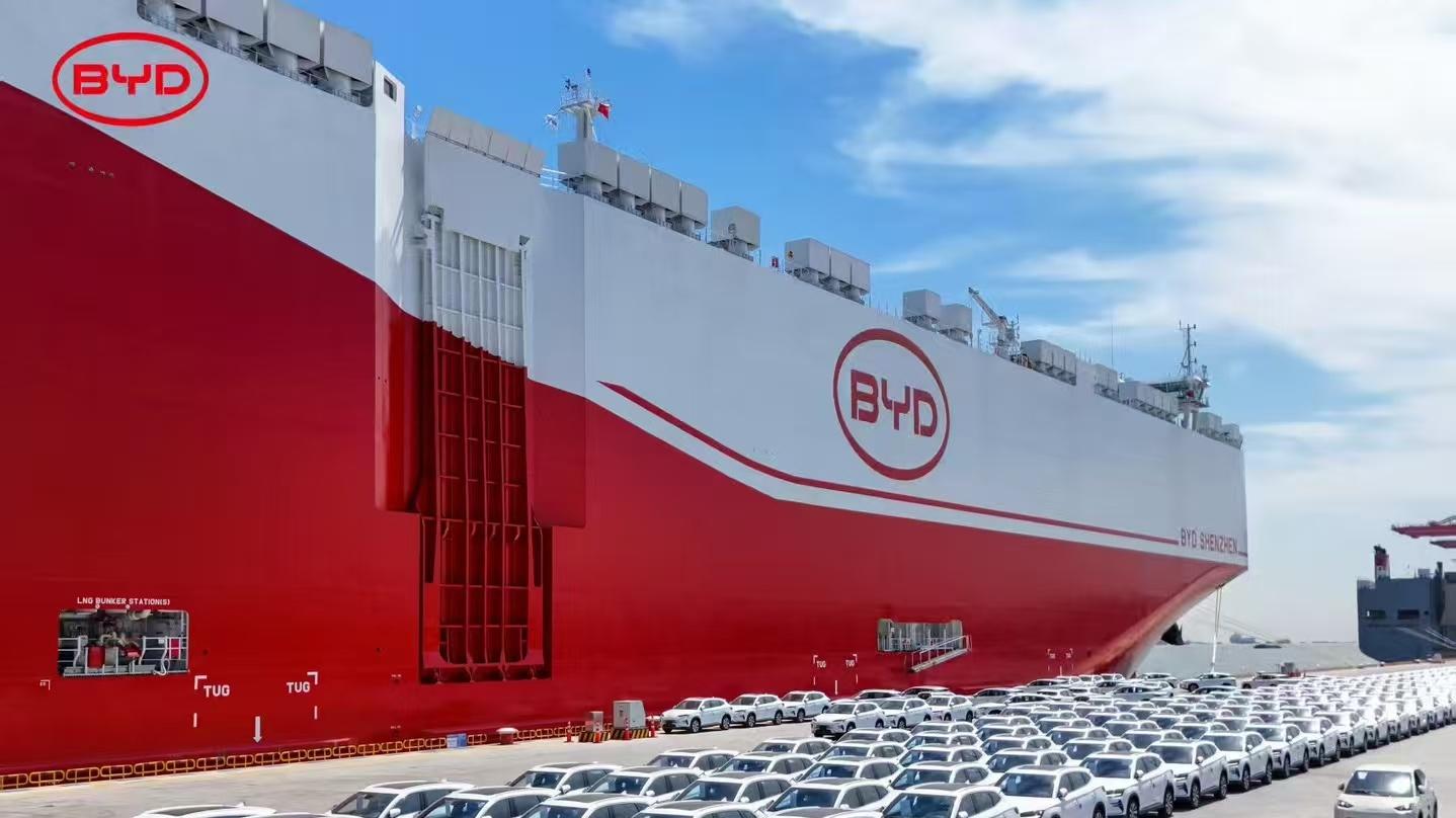 11月狂增313.4%！比亚迪出口大爆发，全球多市场登顶