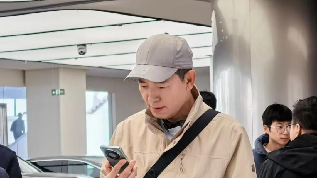 华为Mate80系列销量公布，37.6万周销量，只比小米17系列低