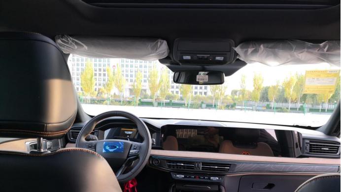 自驾游刚需！四驱 + 轻越野，锁定探险者两款配置