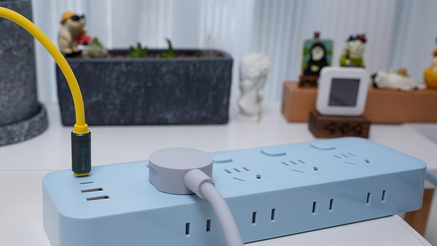 高颜值+独立分控+USB充电｜奥睿科分控小胖条插排体验