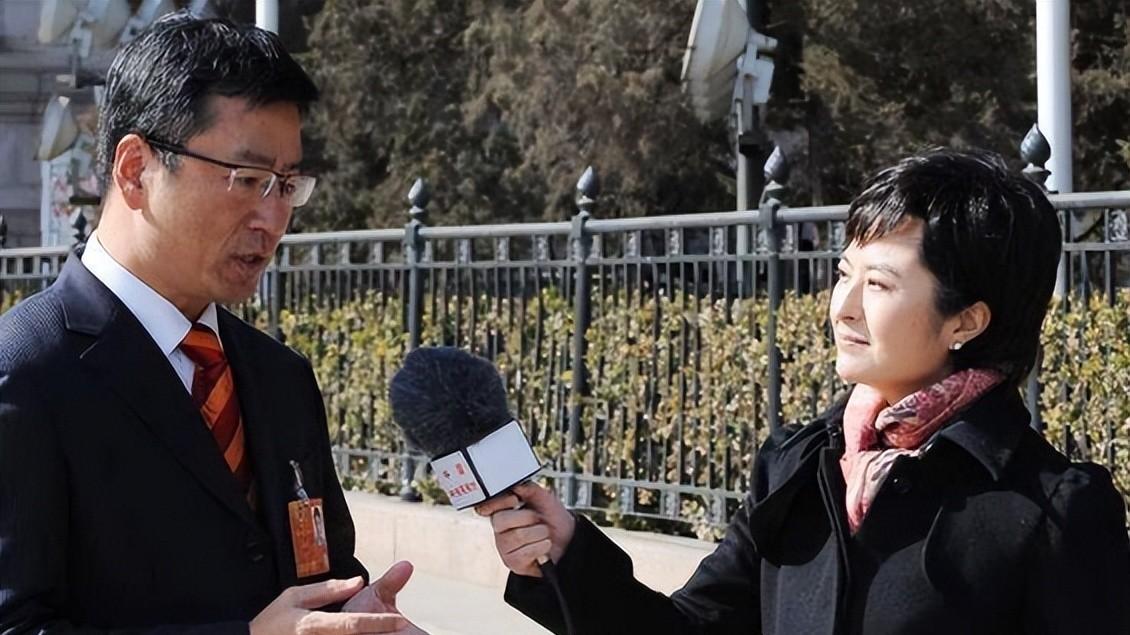 央视一姐华丽转身，52岁创业依旧闪耀，她的人生密码是什么？