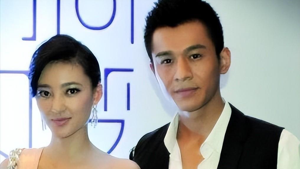 王丽坤与他同居8年，把最好的青春都给了他，他却转身与别人结婚