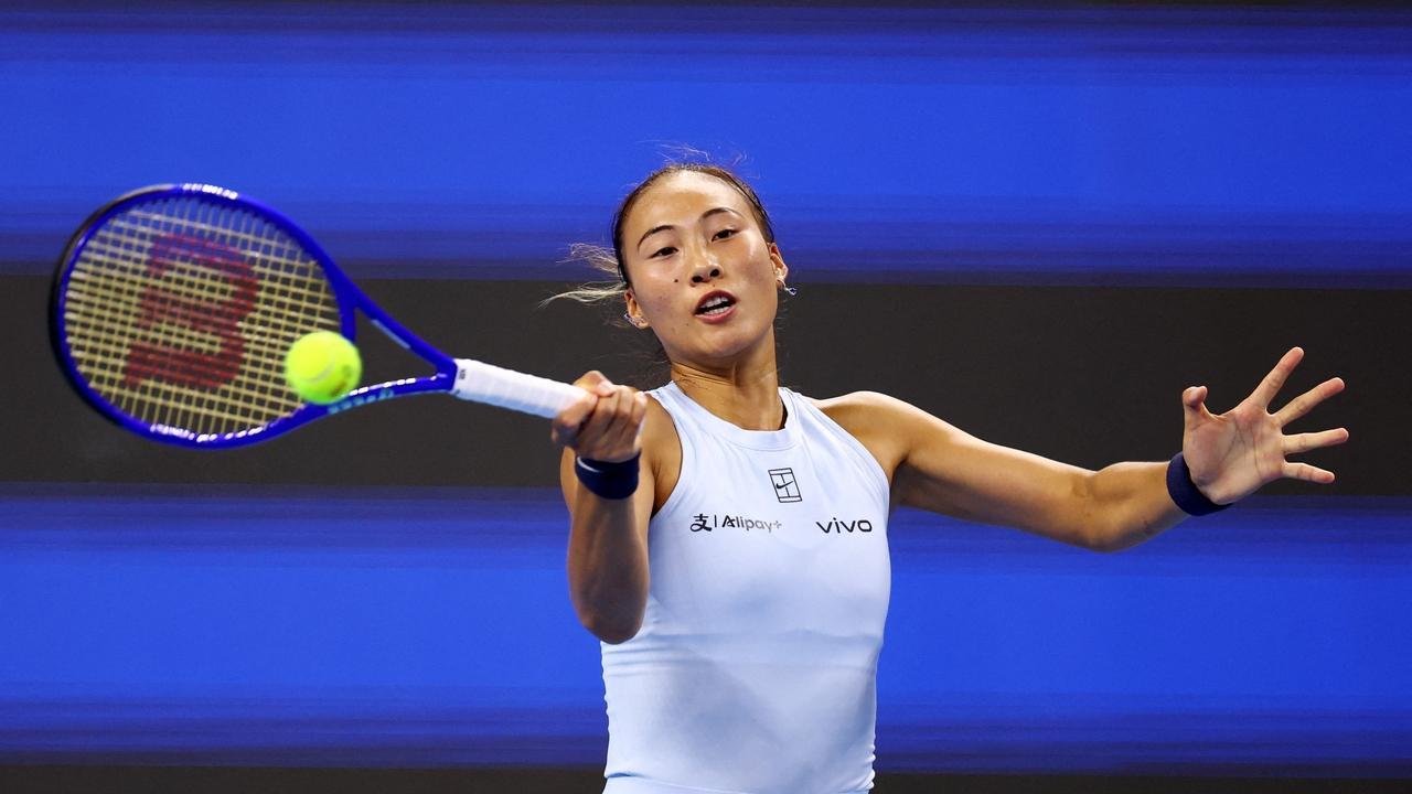 真的是为球迷而复出吗？球迷质疑郑钦文复出是临时起意、被迫参赛！