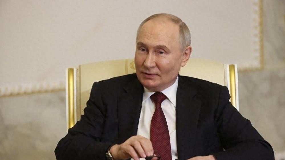 不许援俄？G7闹笑话之际，中方高层已抵达莫斯科，不愧是普京：帅