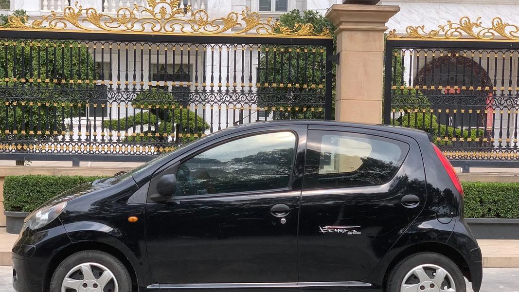 比亚迪机会来了，立刻复产比亚迪F0，这是个无人关注的赛道