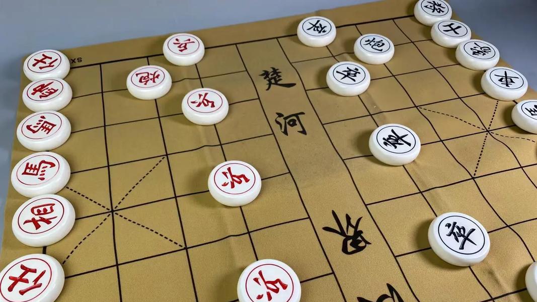 项羽攻打齐国的时候面对的是什么复杂的局面？