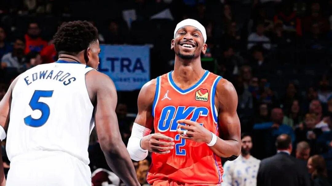 带病上场，面对爱德华兹砍下40分6板6助，MVP的实力不容小觑！