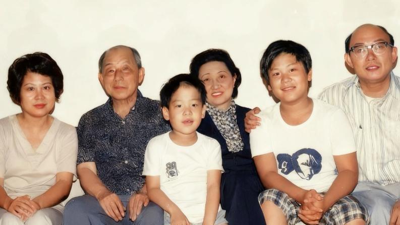 赵四小姐临终之际，医生询问张学良是否撤除氧气管，张最终点头应允