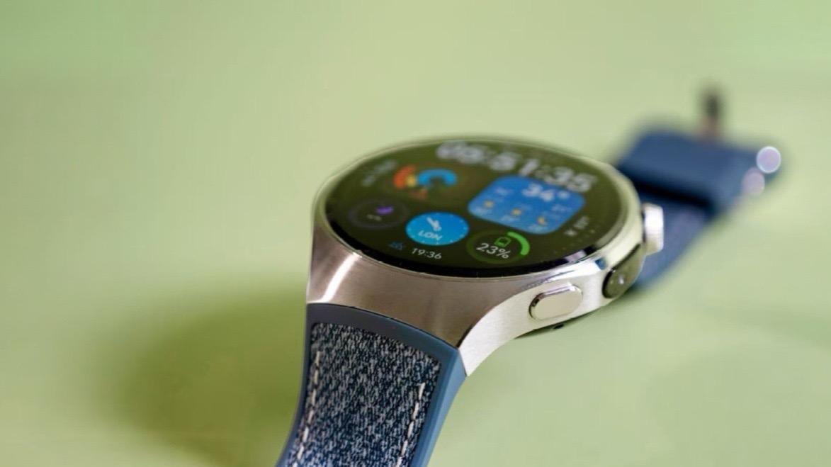 新年送礼新选择：华为WATCH 5表表你的健康好祝福！