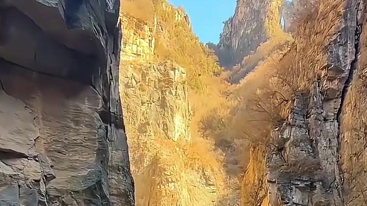 藏在太行褶皱里的“野性画廊”：山西晋城黑毛沟大峡谷旅游攻略，“未开发的天然峡谷”成户外爱好者的“终极
