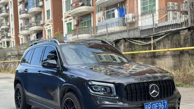 15.8万拿下22年奔驰GLB，家用七座SUV的务实之选