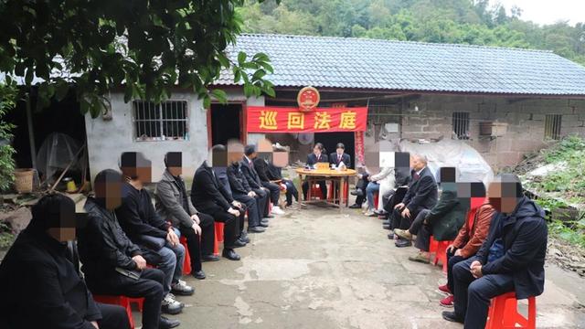 今夜，赵大爷家那盏愁眠的灯，终于熄了