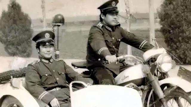 公务车大换血，丰田大众被踢出群聊，国产车翻身了