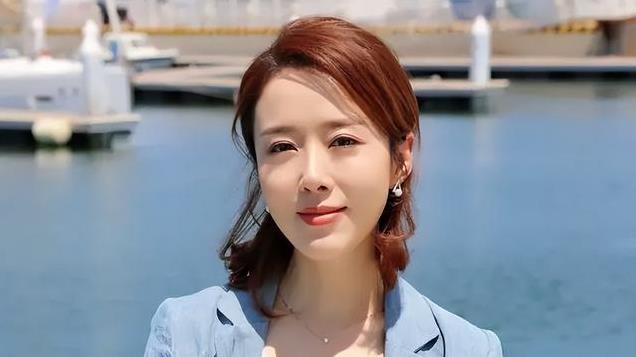 著名演员颜丹晨：我这辈子最正确的决定，就是44岁为小丈夫生儿子