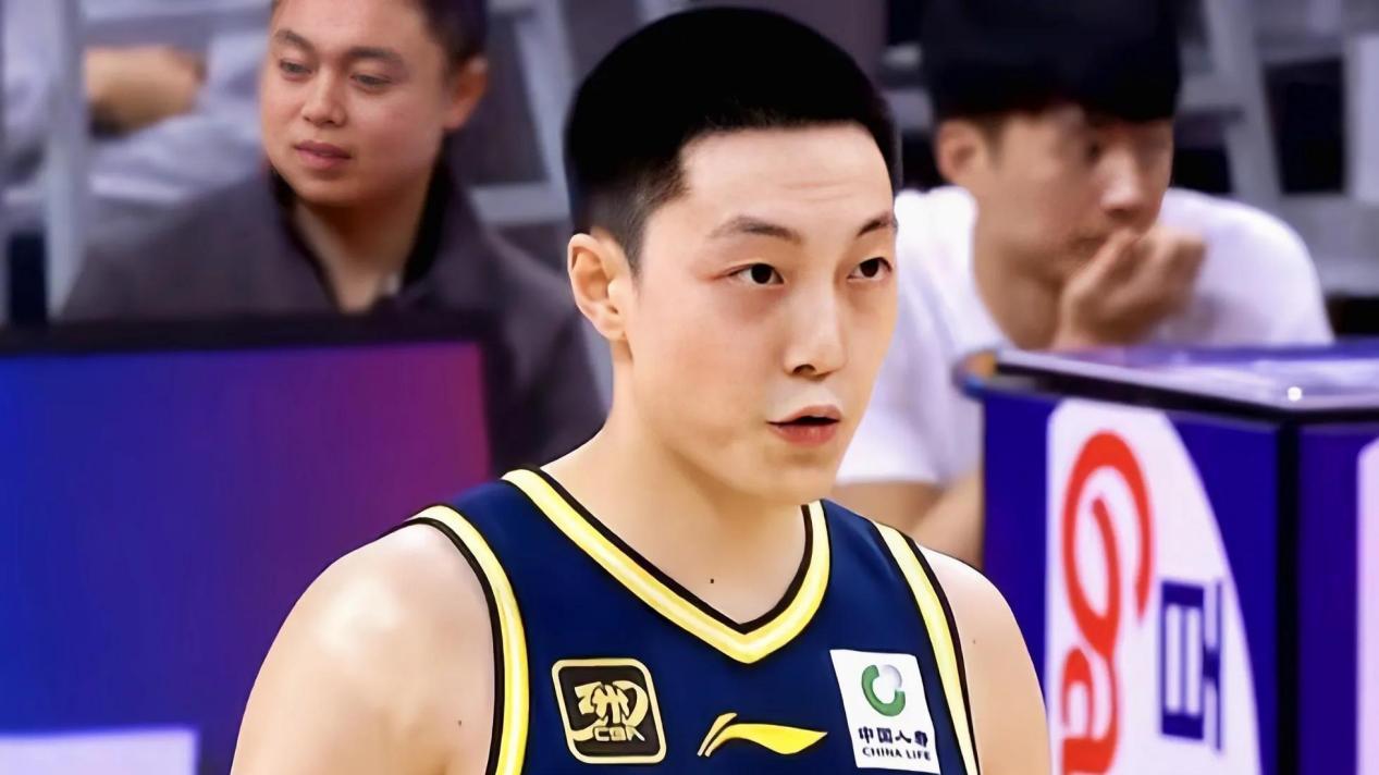 CBA战报：广东101-73大胜，排名超辽宁，上海惜败，北京7连胜！