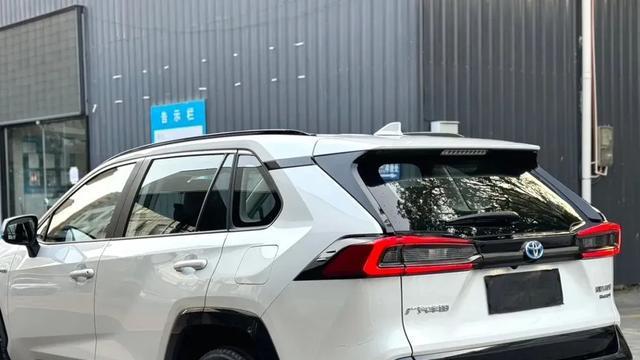 17万级SUV“六边形战士”！丰田威兰达凭什么圈粉无数？