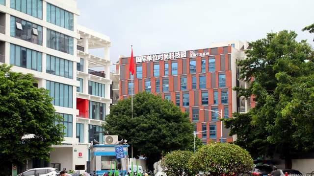 80万造部电梯能红吗？不一定，但造部彩虹梯，火了！