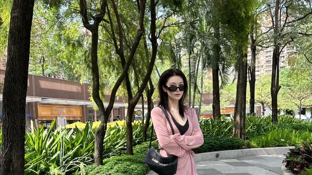 38岁张馨予豪宅曝光！养花种菜自给自足，令人羡慕！
