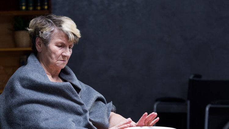 医生总结：人去世前1年，身体一般会发出5个预警信号