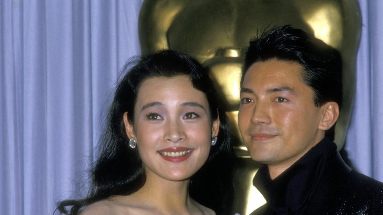 春晚最惨事故！陈冲30秒发言让导演崩溃，1985年直播成噩梦