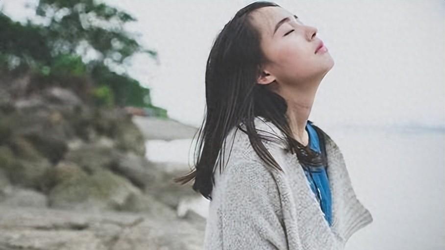 出差时家里进人，让同事去看却是老公，下一幕让人崩溃