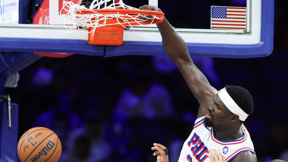 险胜！76人4连胜东部第一！马克西39+10，恩比德25+7+5