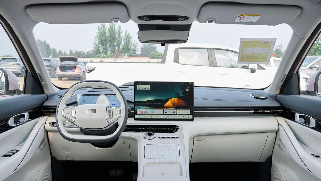 银河E5上新款，入门续航就有530km，没购车刚需建议再等等