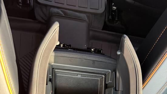 越野通过性不错，探险者有东西的